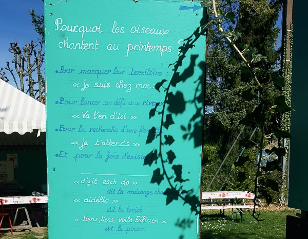 Panneau pédagogique sur le chant des oiseaux © Annick Kiesler
